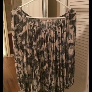 Ladies long sleeve top